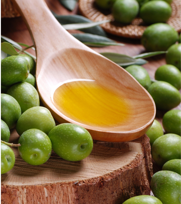 Cómo degustar el aceite de oliva: consejos para aprender a apreciar los diferentes aromas y sabores.